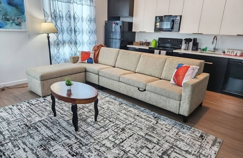 Little Tokyo House | Hip 1BR Loft in LA's Little Tokyo District