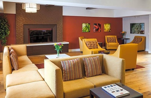 Simi Valley Hotel | Holiday Inn Express Simi Valley, an IHG Hotel