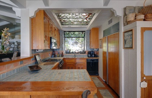Eastern Malibu House | 🏖 Holiday on the Sand 🏖SALE with no tax at this private Malibu villa! 🏖