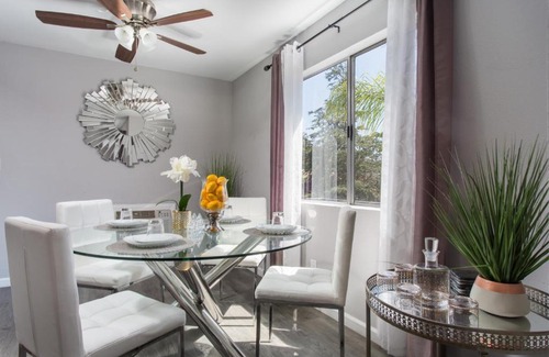 Larchmont Apartment | Hollywood 2Bed 2Bath apt