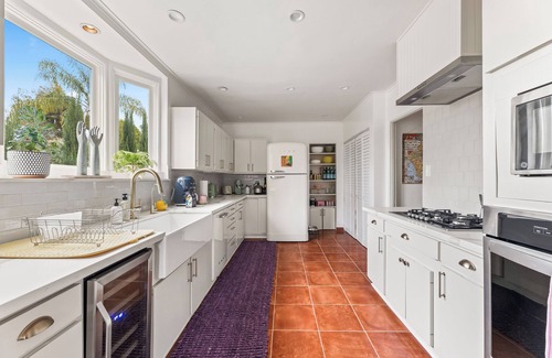 Hollywood Hills House | Hollywood Hills 3-Bed, 3-Bath Charmer With Pool & Guest Cottage