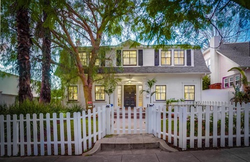 Hollywood House | Hollywood Pool + Spa Oasis: 5BD/4BTH Modern Estate