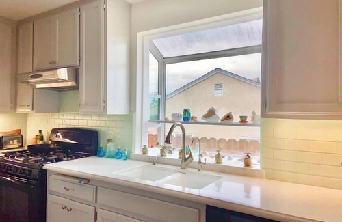 Redondo Beach House | Hollywood Riviera Casa Pacifica “Coastal Gem” Spa- Torrance/Redondo Beach