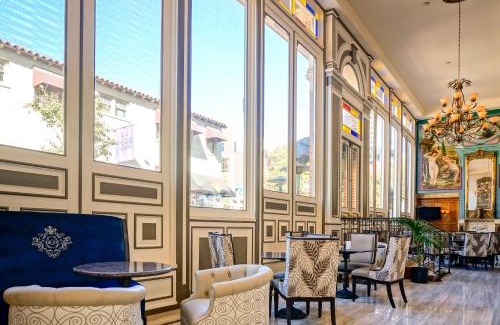Pacific Terrace Hotel | Horton Grand Hotel