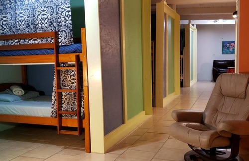 Desert Hot Springs Hostel | Hostel ∙ 8 guests