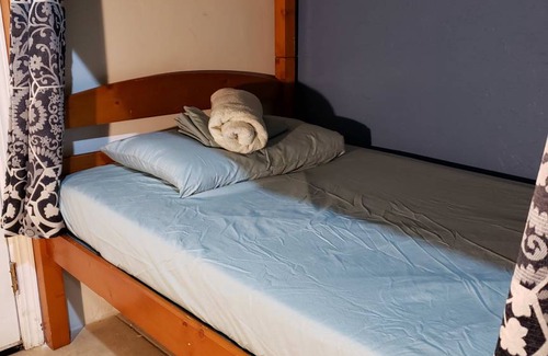 Desert Hot Springs Hostel | Hostel ∙ 8 guests