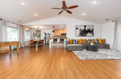 Mariposa House | Hot Tub, Fire Pit, 5 Acres of Privacy, and possibly the Best Views in Mariposa!