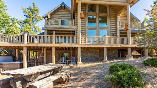 Castle Glen Estates House | Hot Tub Game Room Large Deck w Incredible View Penticton Lodge by AvantStay