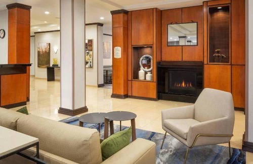 Kingsburg Hotel | Hotel ∙ 5 guests