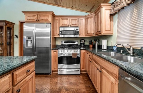 Summit Estates House | House ∙ 1 bedroom ∙ 8 guests