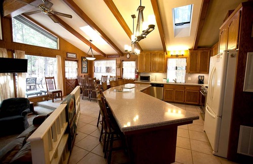 North Wawona House | House ∙ 1 bedroom ∙ 14 guests
