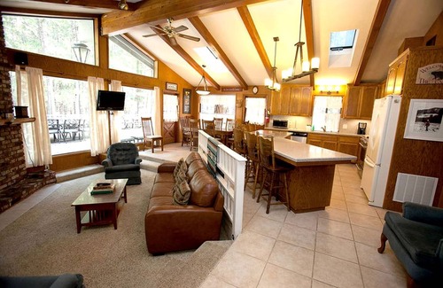 North Wawona House | House ∙ 1 bedroom ∙ 14 guests