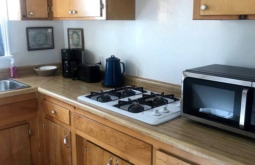 Kernville House | House ∙ 1 bedroom ∙ 4 guests