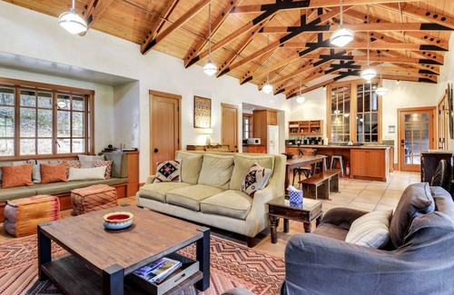 Hacienda House | House ∙ 1 bedroom ∙ 16 guests