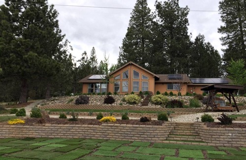 Coulterville House | House ∙ 2 bedrooms ∙ 4 guests