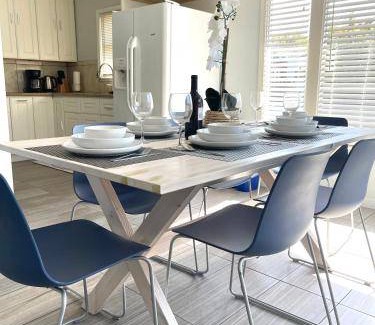 Pinole House | House ∙ 3 bedrooms ∙ 6 guests