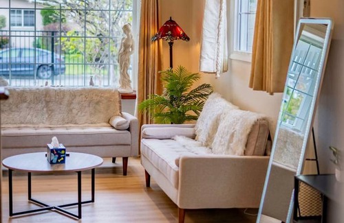 Glendora House | House ∙ 3 bedrooms ∙ 6 guests
