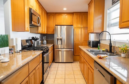 Northwest Torrance House | House ∙ 3 bedrooms ∙ 9 guests
