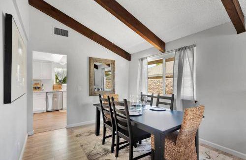 Victorville House | House ∙ 3 bedrooms ∙ 7 guests