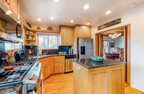 Cedar Glen House | House ∙ 4 bedrooms ∙ 10 guests