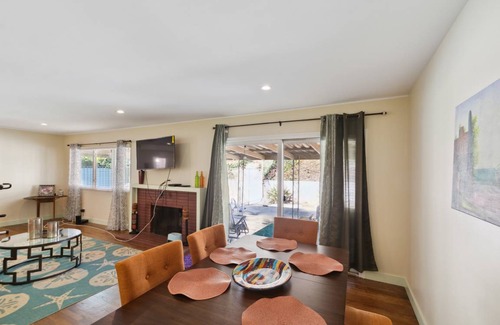 Azusa House | House ∙ 4 bedrooms ∙ 6 guests
