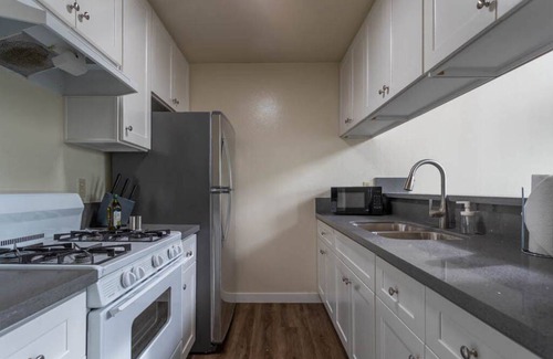 Rampart Village Apartment | Huge Koreatown LOFT, Spacious, Bright, close to DTLA!