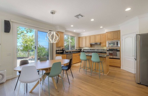 Aviara House | Huge Remodeled Luxury Home w/Piano, Foosball, & Backyard Entertaining and BBQ