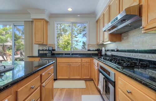 Aviara House | Huge Remodeled Luxury Home w/Piano, Foosball, & Backyard Entertaining and BBQ