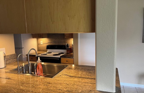 Huntington Beach Condo | Huntington beach condo centrally located 15 minutes from beach, 5 min to freeway