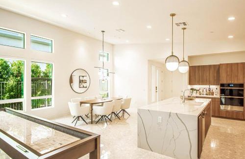 Indian Wells House | Indian Wells Luxury w Private Pool & Shuffleboard