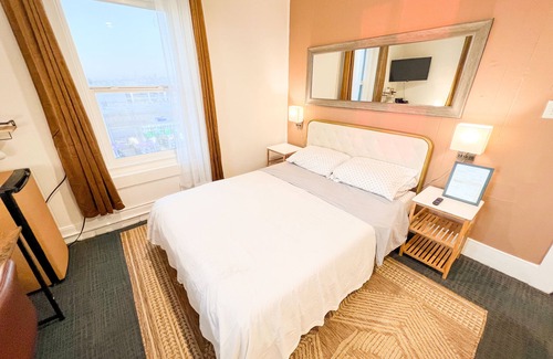 Hermosa Beach Hostel | ITH Hermosa Beach Surf Hostel LAX