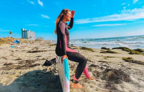 Pacific Beach Hostel | ITH San Diego Beach Bungalow Surf Hostel