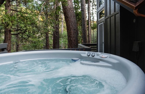 Idyllwild Cabin | Juniper by Freewyld | A-Frame Cabin + Hot Tub