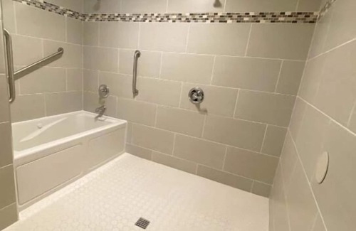 Torrance House | Just What You Were Looking For! Free Parking, Close to Hermosa Beach Pier