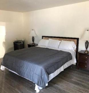 Monterey Park Hotel | King Lodge Motel