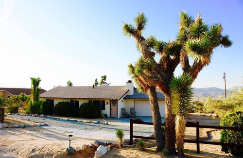 Joshua Tree House | La Mirada House, A Quiet Setting With Expansive Views In All Directions