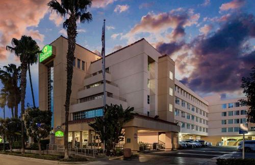 Anaheim Resort Hotel | La Quinta by Wyndham Anaheim