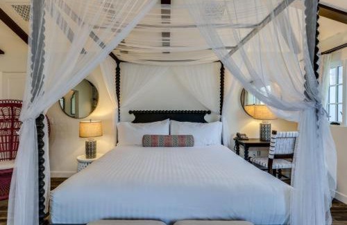 Historic Tennis Club Hotel | La Serena Villas