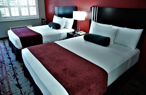 Laguna Hills Hotel | Laguna Hills Lodge