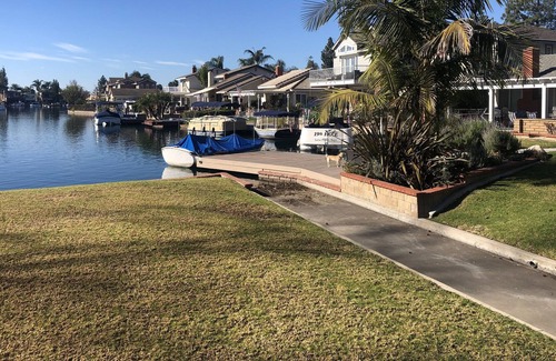 Lake Forest House | Lake Front Retreat, Luxurious , WiFi, Direct TV All King Size Beds. Gorgeous.