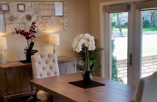 Lake Forest House | Lake Front Retreat, Luxurious , WiFi, Direct TV All King Size Beds. Gorgeous.