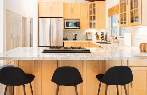 Crestline Cabin | Lake Gregory Scandivian Lodge