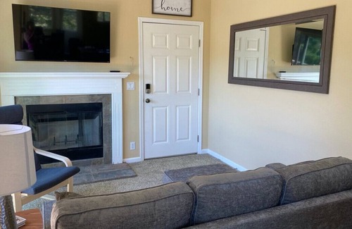 Crestline House | LAKE VIEW | THE PEAK@CANARY GABLES