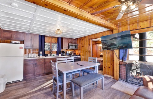 Big Bear Lake Cabin | Lakeview Family Cabin at Big Bear Lake Village