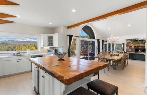 Cedar Glen House | LakeView, Fishing, GameRoom & Jacuzzi Fun