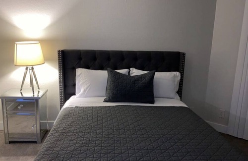 City West Apartment | Large 2 bedrooms 2baths