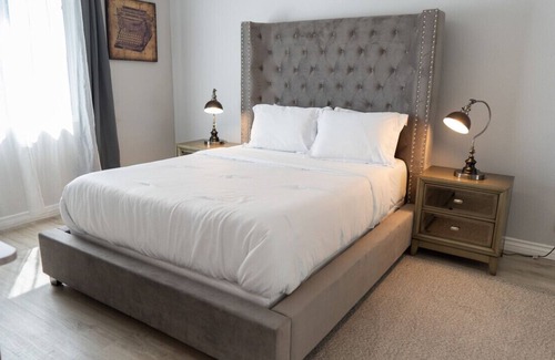 NoHo Arts District House | LARGE COMFORTABLE 5-BEDROOM HOME IN NORTH HOLLYWOOD (p6)