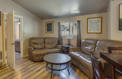 Fawnskin House | Less Than 1 Mi to Big Bear Lake Fawnskin Cottage with Grill