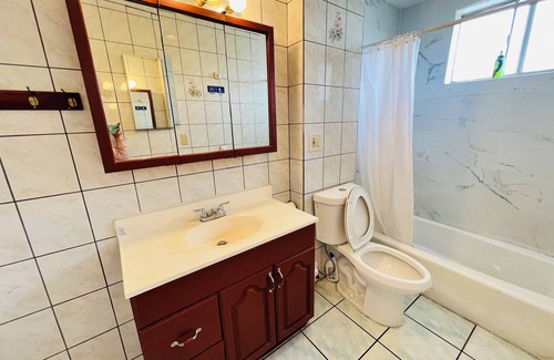 South San Gabriel House | light and spacious 1-bedroom house in Rosemead with WiFi and AC