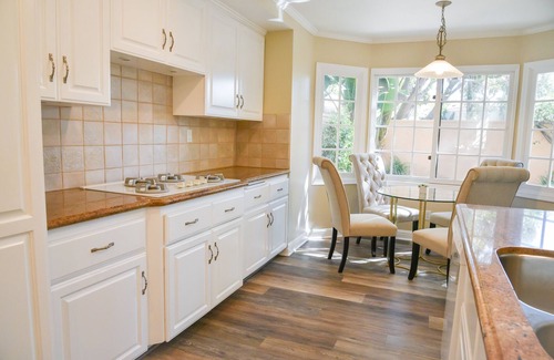 Harbor House | Long Beach 2-Story Stunner in Quaint Neighborhood